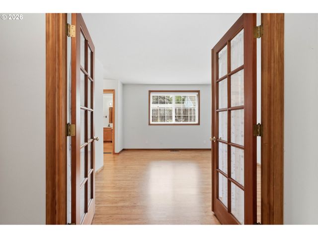 1140 MOLLY Ln, Eugene, OR 97404