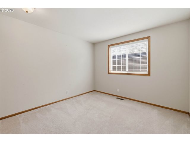 1140 MOLLY Ln, Eugene, OR 97404