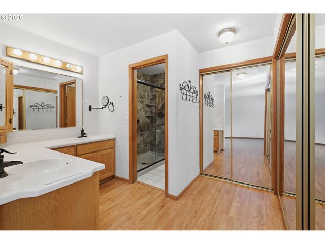 1140 MOLLY Ln, Eugene, OR 97404