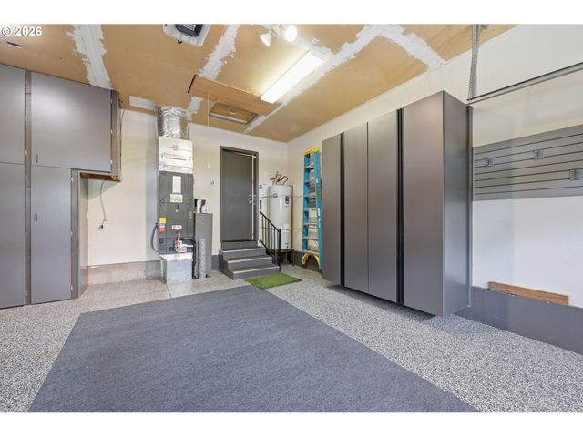 1140 MOLLY Ln, Eugene, OR 97404
