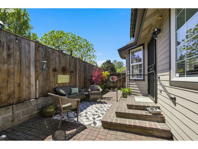 1140 MOLLY Ln, Eugene, OR 97404