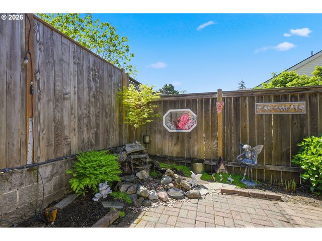 1140 MOLLY Ln, Eugene, OR 97404