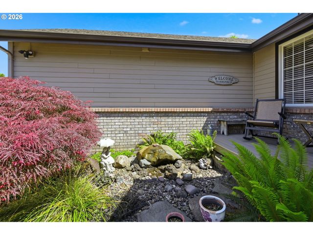 1140 MOLLY Ln, Eugene, OR 97404