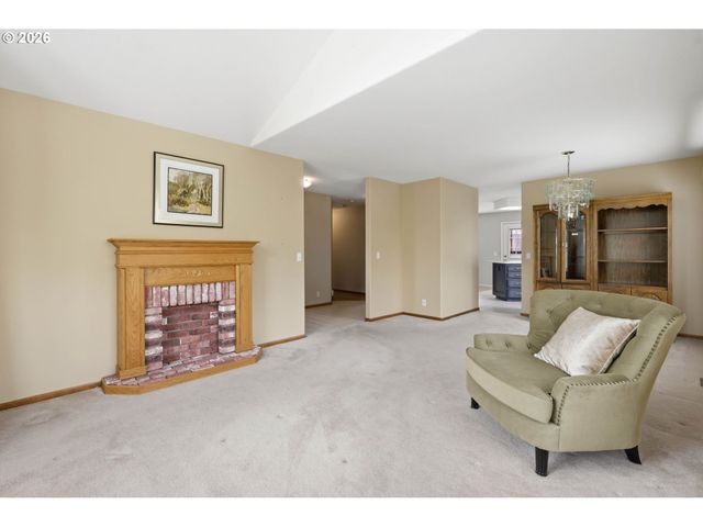 1140 MOLLY Ln, Eugene, OR 97404