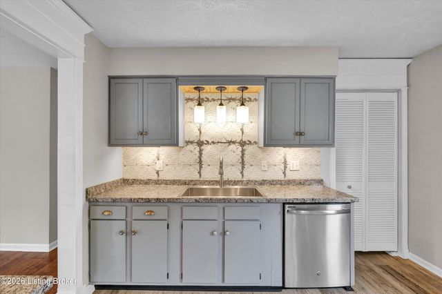 258 Fortney Ln, Mt Washington, KY 40047