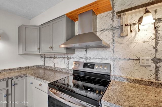 258 Fortney Ln, Mt Washington, KY 40047