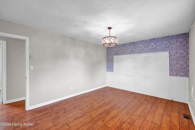 258 Fortney Ln, Mt Washington, KY 40047