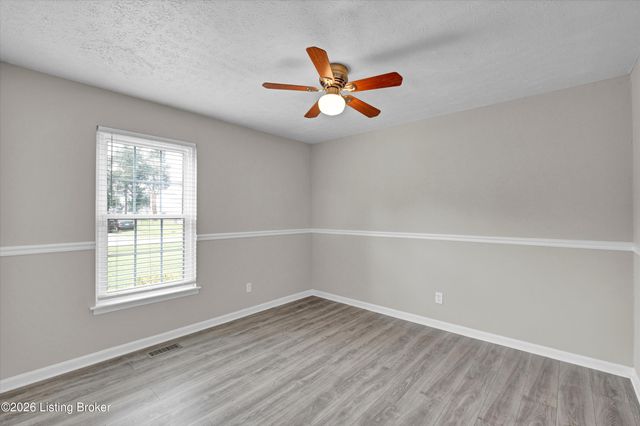 258 Fortney Ln, Mt Washington, KY 40047