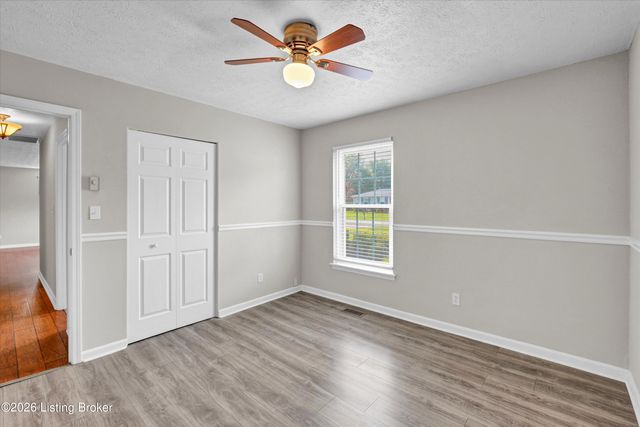 258 Fortney Ln, Mt Washington, KY 40047