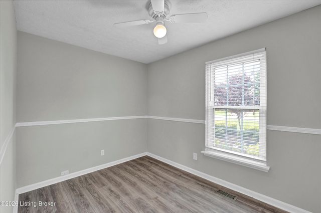 258 Fortney Ln, Mt Washington, KY 40047