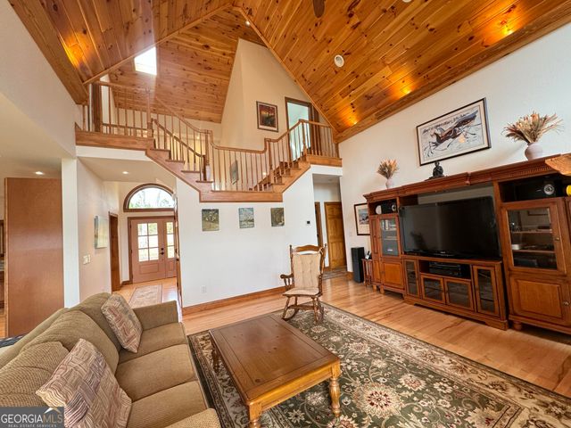 335 Northshore Drive, Blairsville, GA 30512