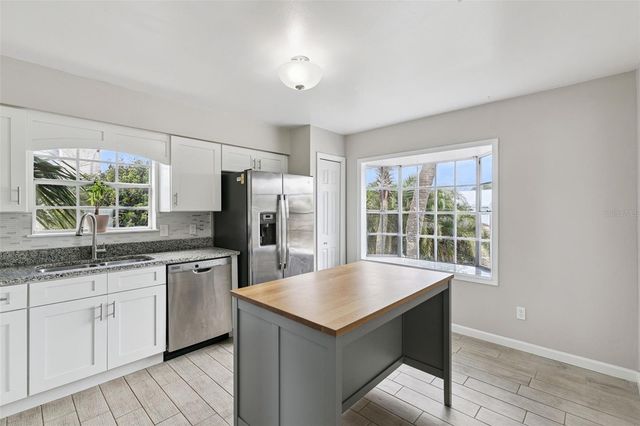 489 S DEERWOOD AVENUE, Orlando, FL 32825