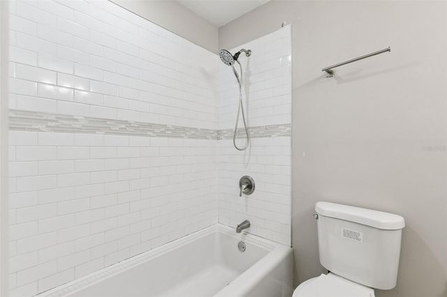 489 S DEERWOOD AVENUE, Orlando, FL 32825