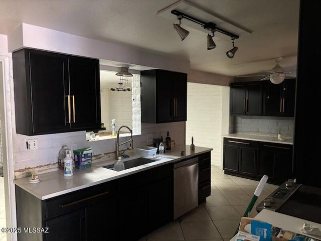 715 N Belvedere Avenue, Tucson, AZ 85711