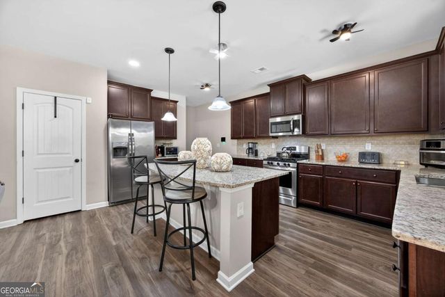 136 Delwood Drive, Mcdonough, GA 30252