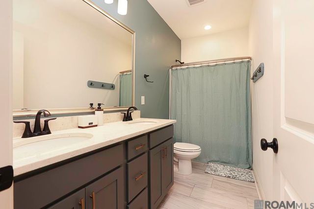 38404 Queen St, Prairieville, LA 70769