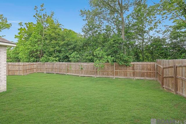 38404 Queen St, Prairieville, LA 70769