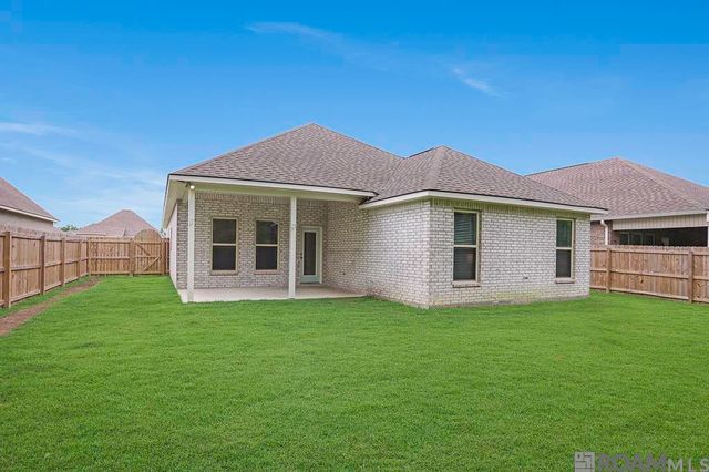 38404 Queen St, Prairieville, LA 70769