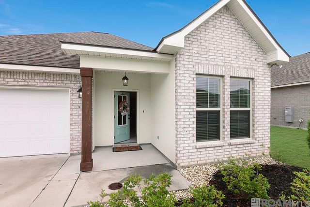 38404 Queen St, Prairieville, LA 70769