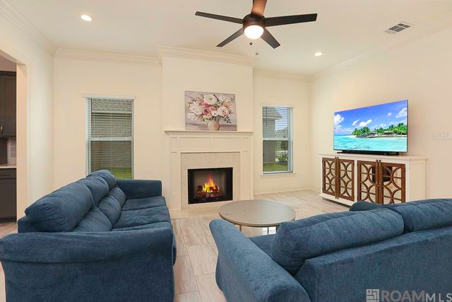 38404 Queen St, Prairieville, LA 70769