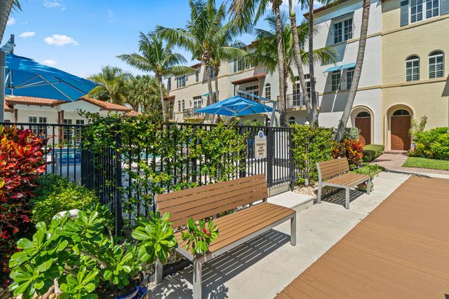 803 ESTANCIA Way, Boynton Beach, FL 33435