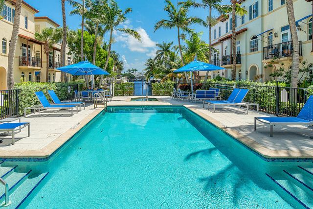 803 ESTANCIA Way, Boynton Beach, FL 33435