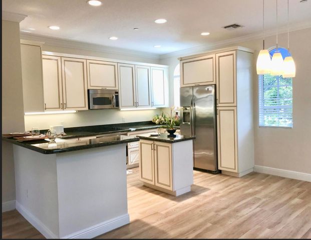 803 ESTANCIA Way, Boynton Beach, FL 33435