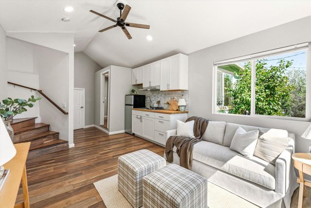 1335 Merry Knoll Rd, Auburn, CA 95603