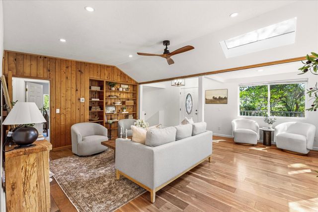 1335 Merry Knoll Rd, Auburn, CA 95603