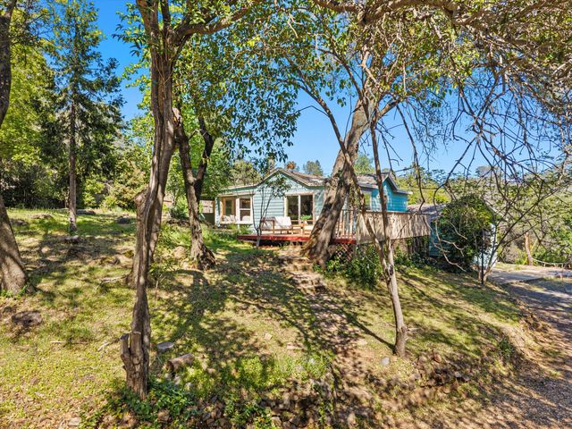 1335 Merry Knoll Rd, Auburn, CA 95603
