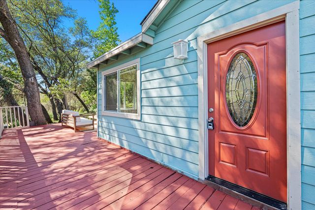1335 Merry Knoll Rd, Auburn, CA 95603