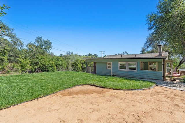 1335 Merry Knoll Rd, Auburn, CA 95603