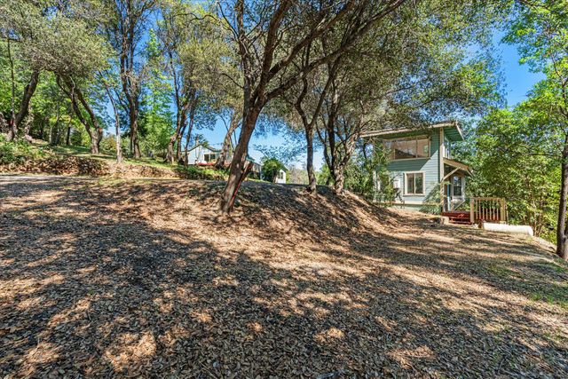 1335 Merry Knoll Rd, Auburn, CA 95603
