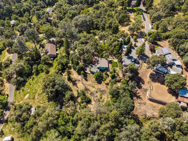 1335 Merry Knoll Rd, Auburn, CA 95603