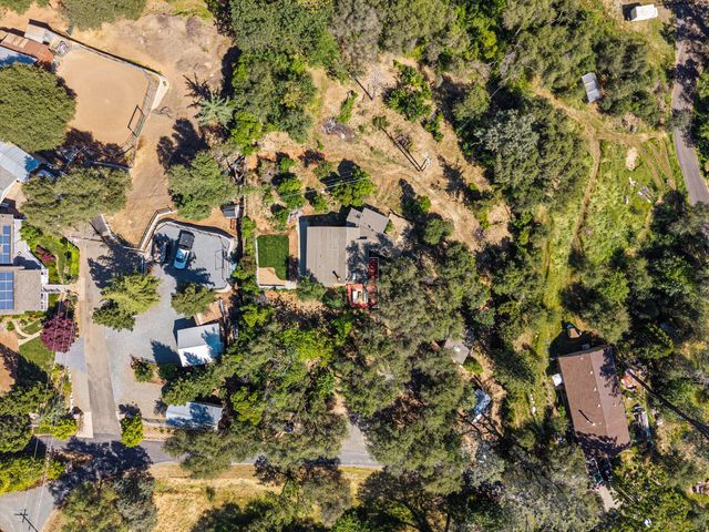 1335 Merry Knoll Rd, Auburn, CA 95603