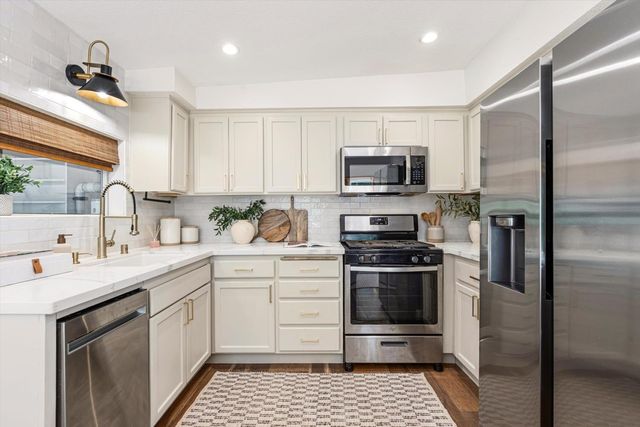 1335 Merry Knoll Rd, Auburn, CA 95603