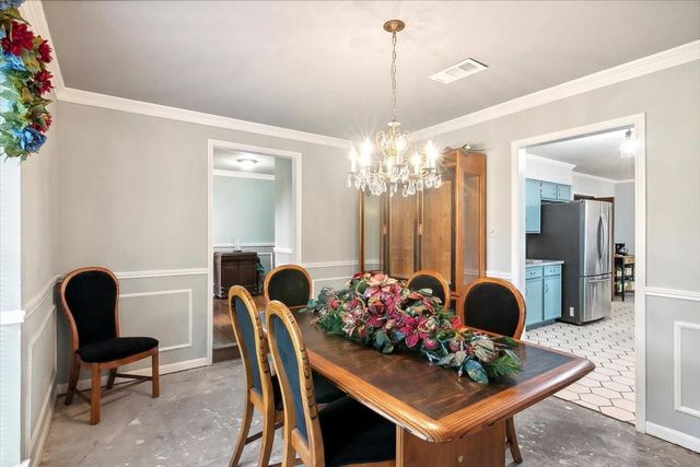 1195 Chatwood Drive, Beaumont, TX 77706