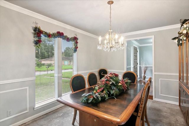 1195 Chatwood Drive, Beaumont, TX 77706