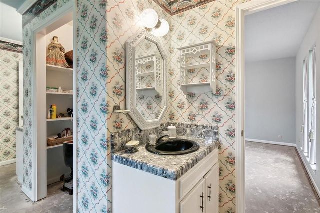 1195 Chatwood Drive, Beaumont, TX 77706
