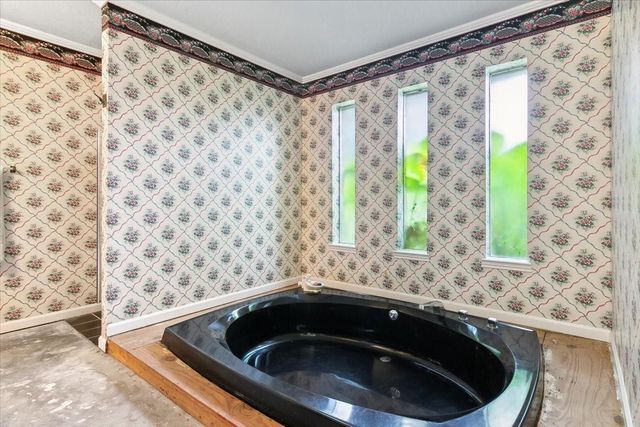 1195 Chatwood Drive, Beaumont, TX 77706