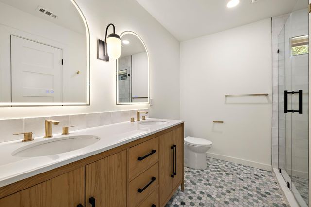 1400 Glencrest DR, Austin, TX 78723