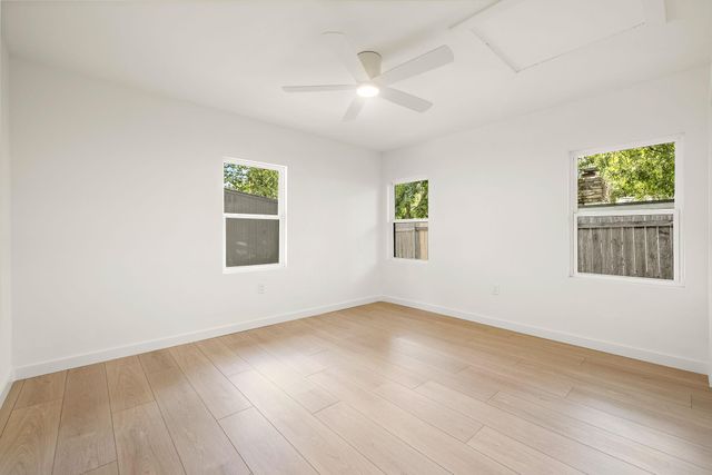 1400 Glencrest DR, Austin, TX 78723