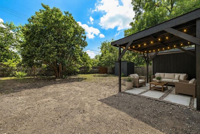 1400 Glencrest DR, Austin, TX 78723