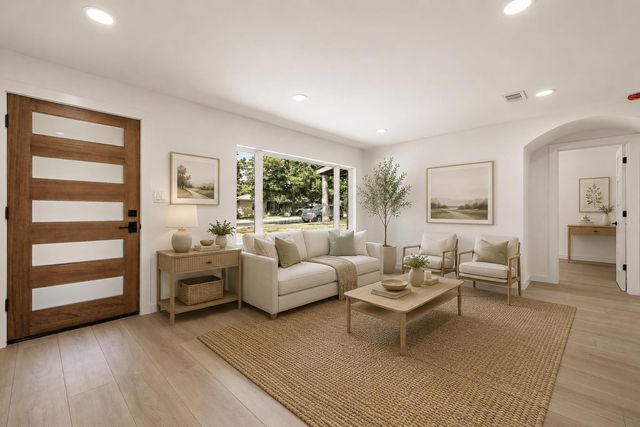1400 Glencrest DR, Austin, TX 78723