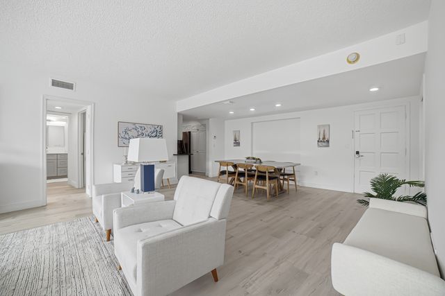 2780 S OCEAN Boulevard 309, Palm Beach, FL 33480