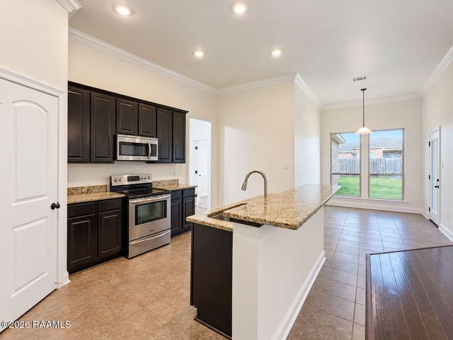 118 Peak Valley Street, Youngsville, LA 70592