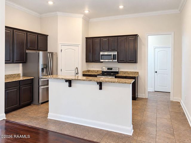 118 Peak Valley Street, Youngsville, LA 70592