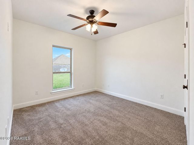 118 Peak Valley Street, Youngsville, LA 70592