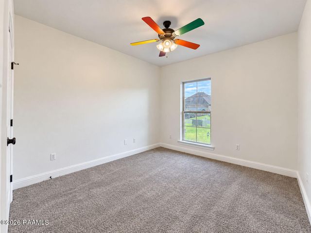 118 Peak Valley Street, Youngsville, LA 70592