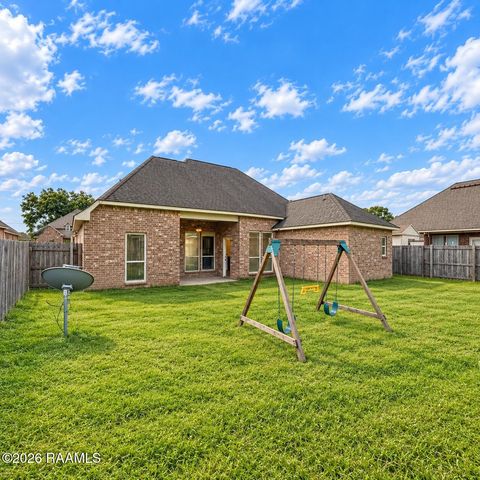118 Peak Valley Street, Youngsville, LA 70592